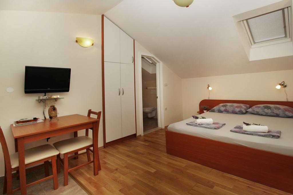 Apartments Caralipeo Makarska Kamer foto